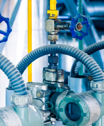 Expanding plug valve